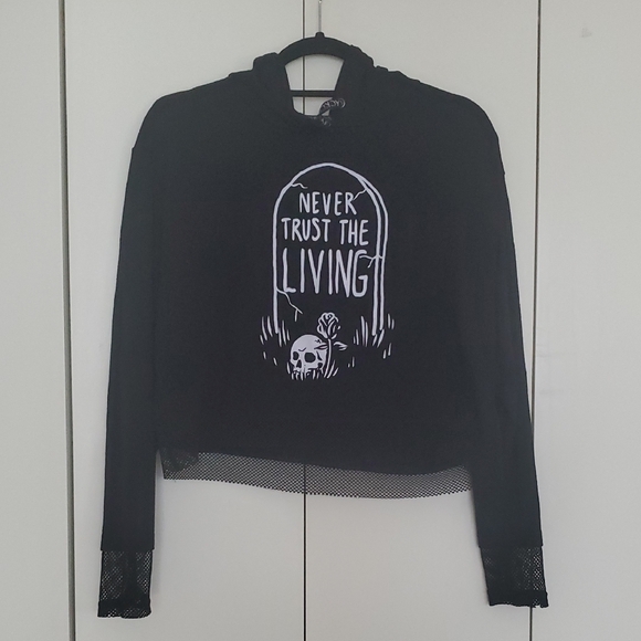 BlackCraft Black Hoodie with Tombstone Classic Graphic "Never Trust The Living" - Picture 1 of 14